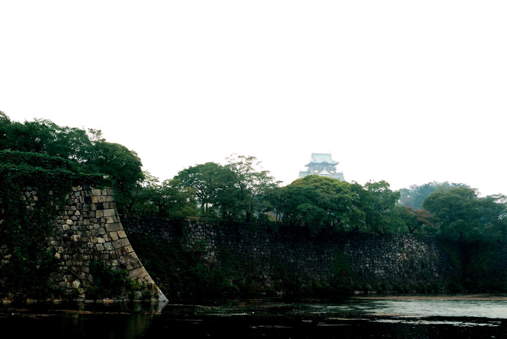 ～雨の城～