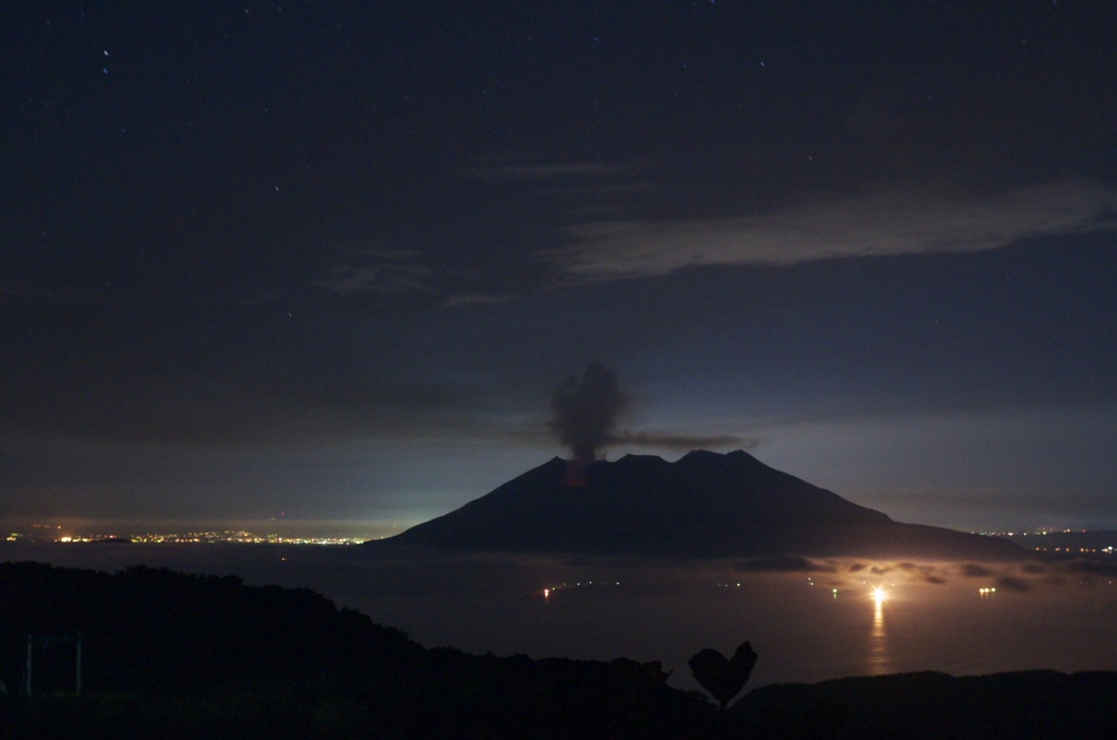 真夜中の桜島