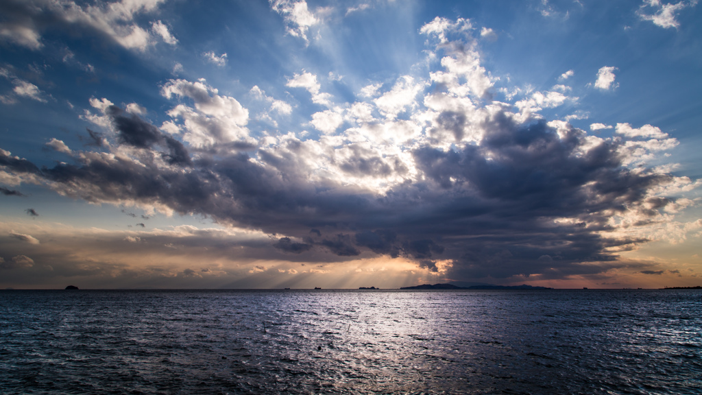 海と雲
