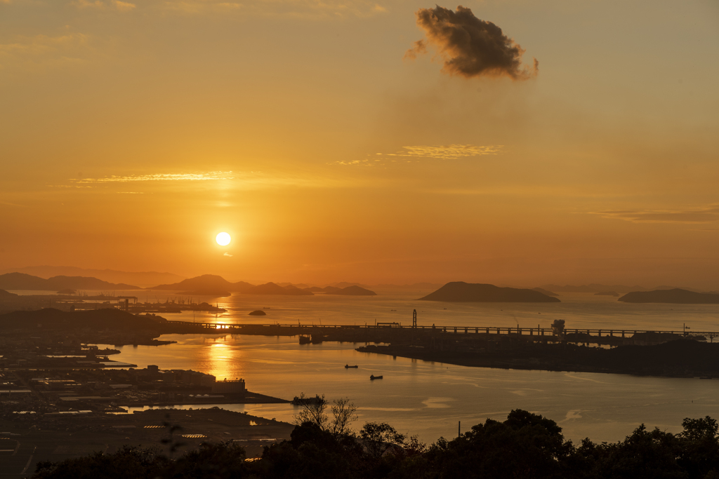 瀬戸内海の夕日