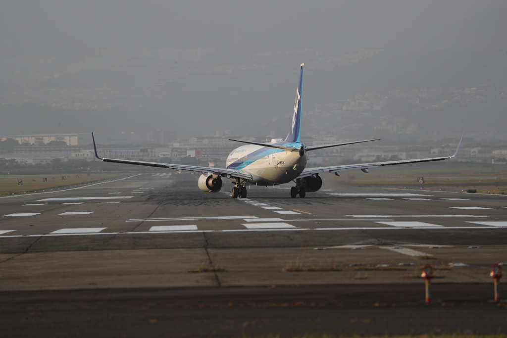 全日空伊丹空港で離陸の瞬間1