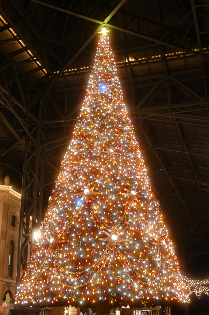 World Bazaar Christmas Tree