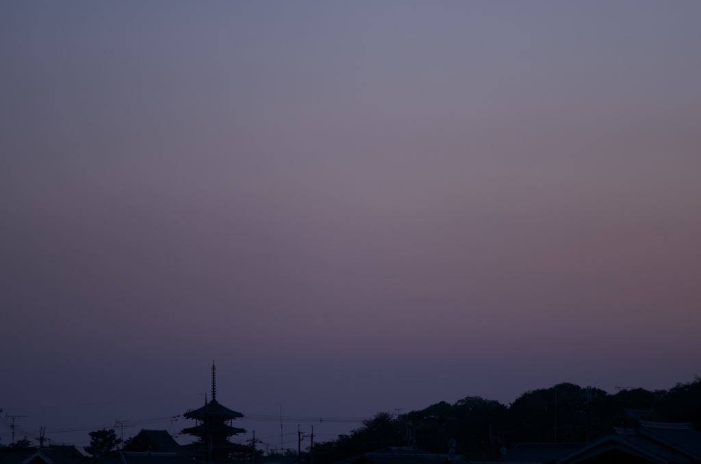 法隆寺の夕暮れ・春