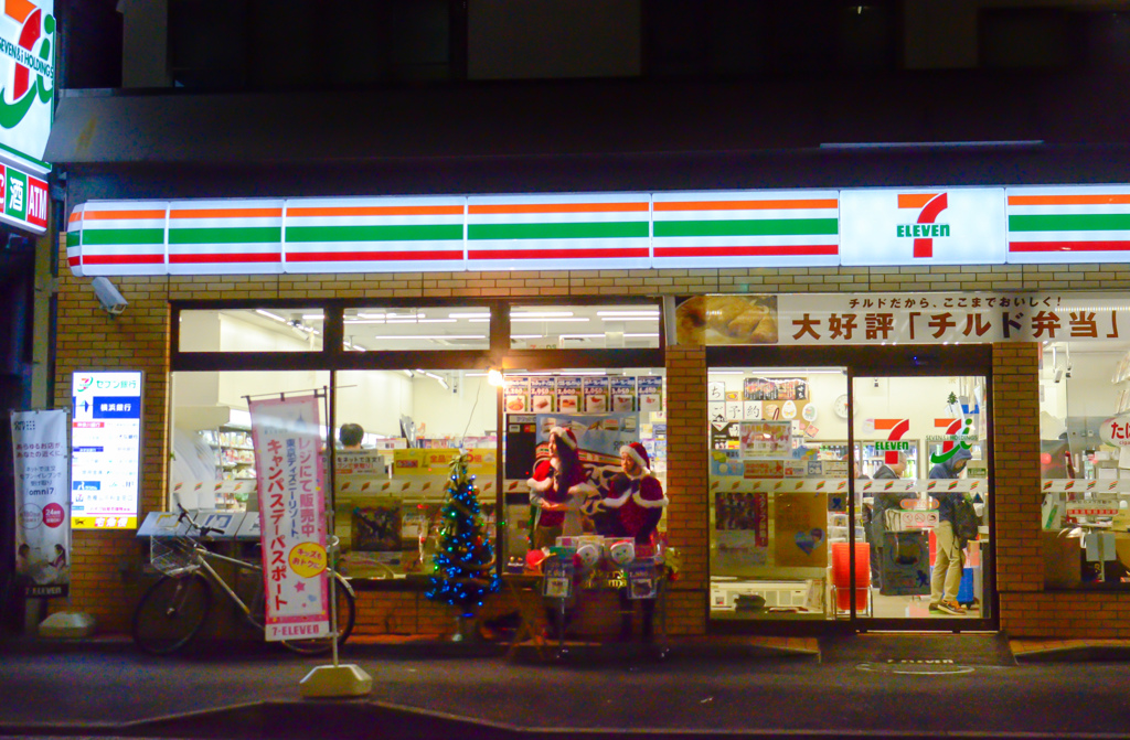 昔マッチ売り・今ケーキ売り/私的スケッチ
