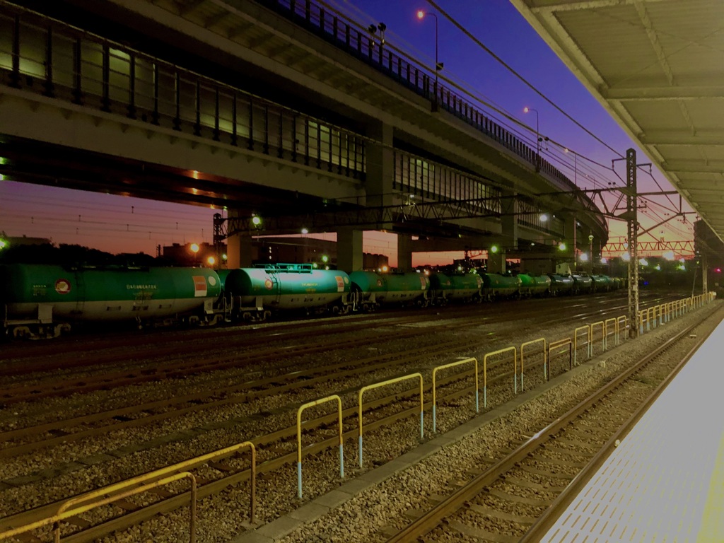 あるJR駅の風景/iphoneスケッチ・17