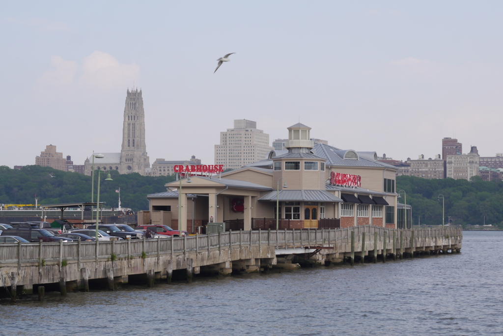 Crabhouse restaurant @ the Hudson River