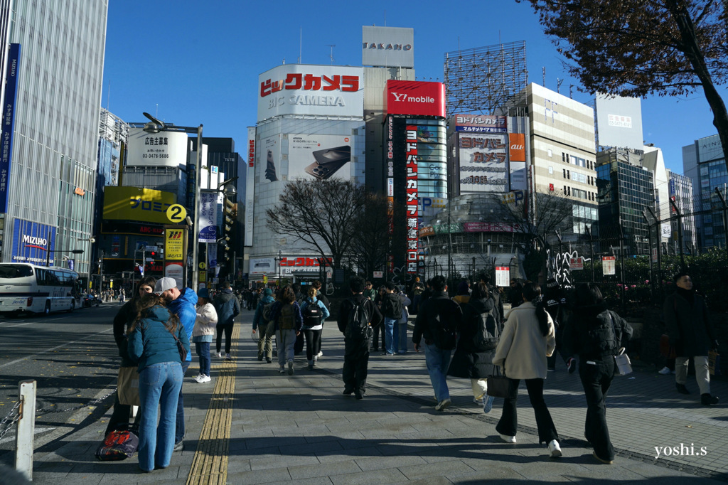 写真エッセイ：新宿12：新宿駅東口２