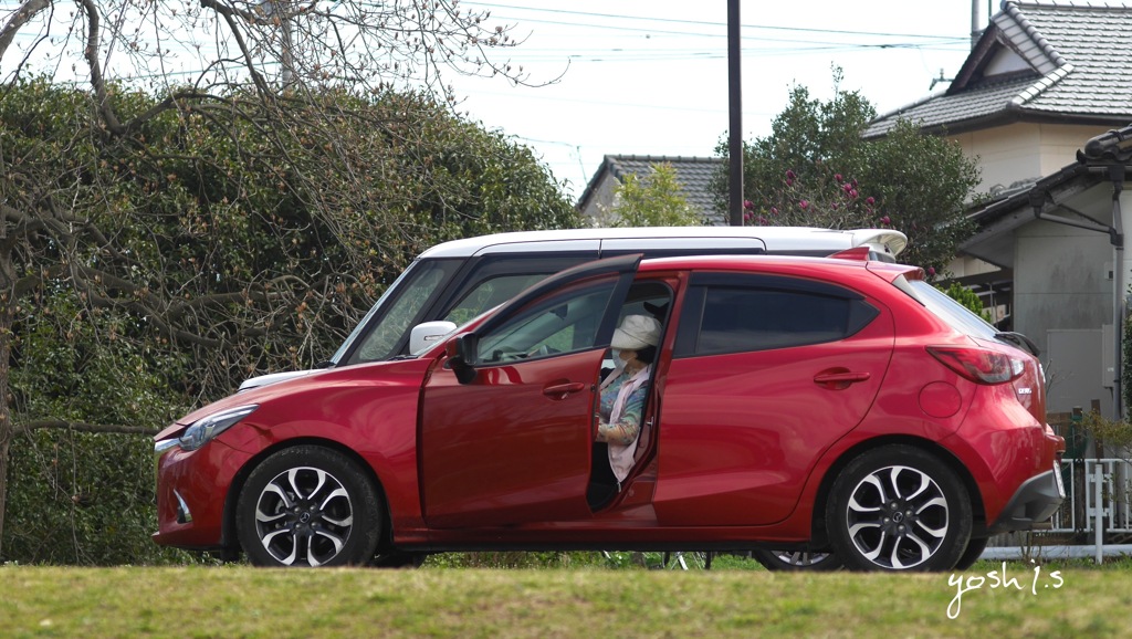 写真エッセイ：The red car：帰るよー