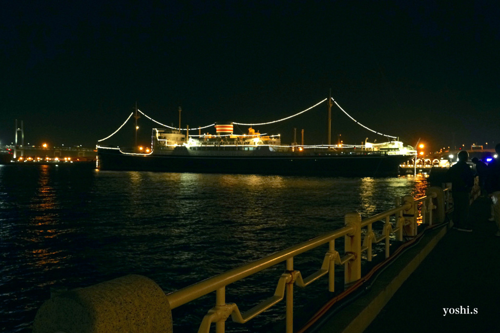 写真エッセイ：横浜８：氷川丸