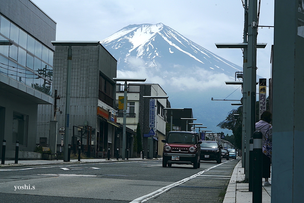 写真エッセイ：冠雪の富士 Photo Trip９：迫り来る富士