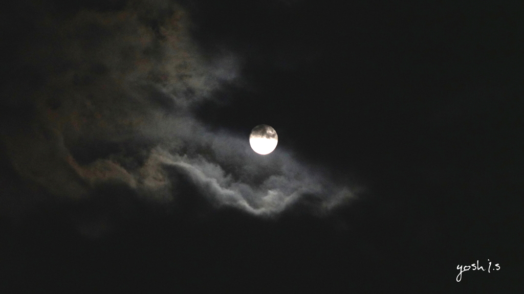 写真句：月に群雲