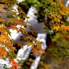 写真句：袋田の秋11：滝に紅葉