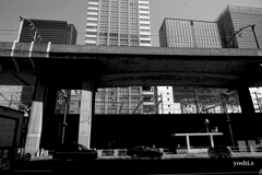 東京散歩８：東京駅周辺８：ダブル高架２：B&W
