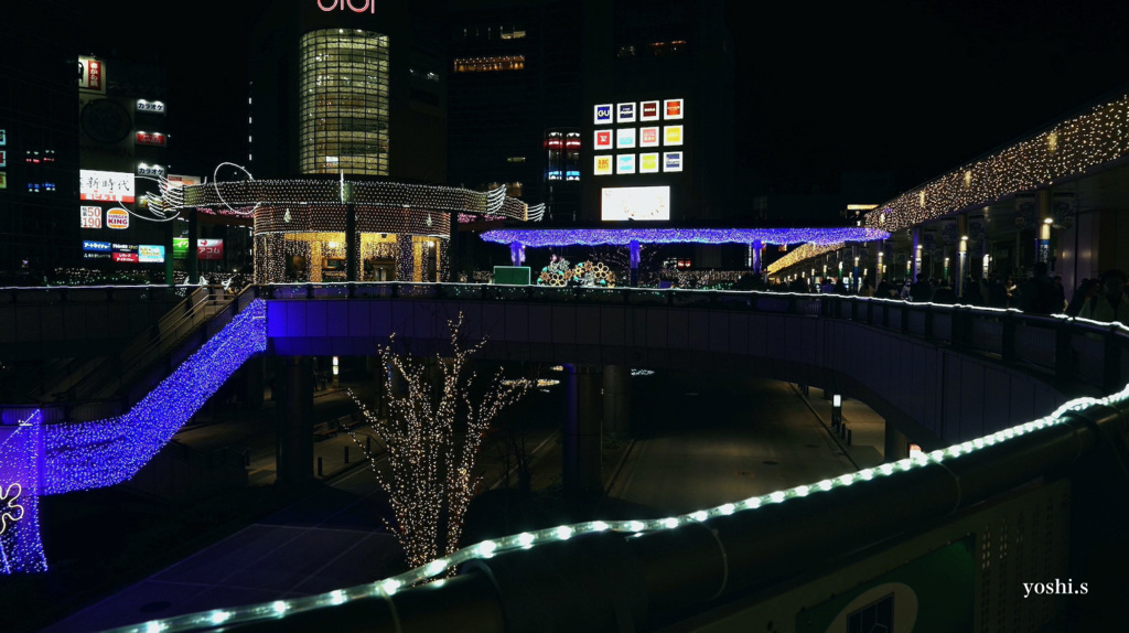 写真エッセイ：溝の口駅前キラリデッキ１