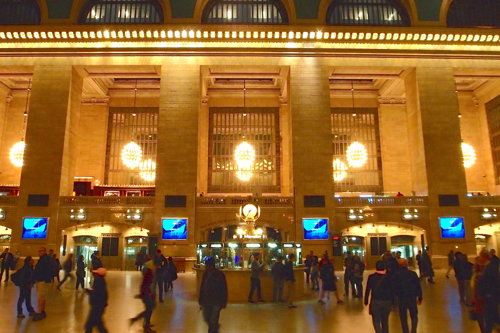 M. J. 2017#20：Lights in Grand Central