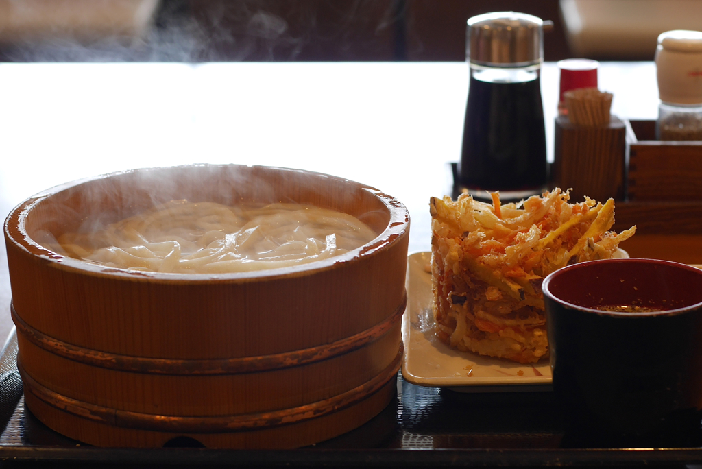 うどん屋にて：投稿1,250枚目