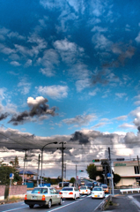 なんとなく不穏な秋空