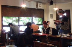 東京散歩Ⅱ：カフェにて
