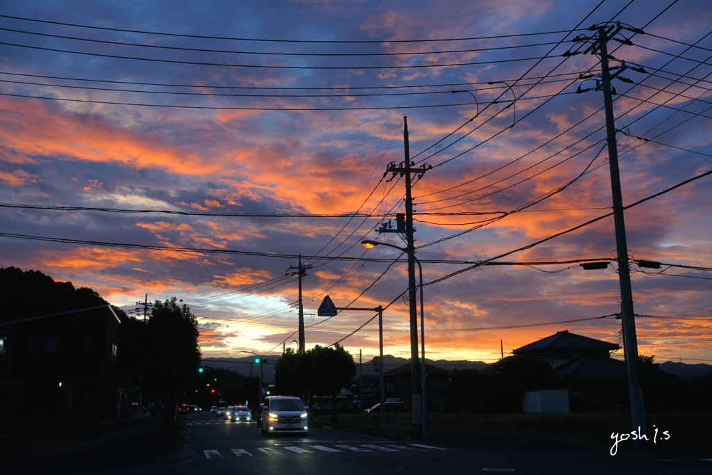 写真エッセイ：夕暮れ空のスペクタクル１