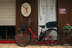 写真句：谷根千ウォーク10：Red Bike