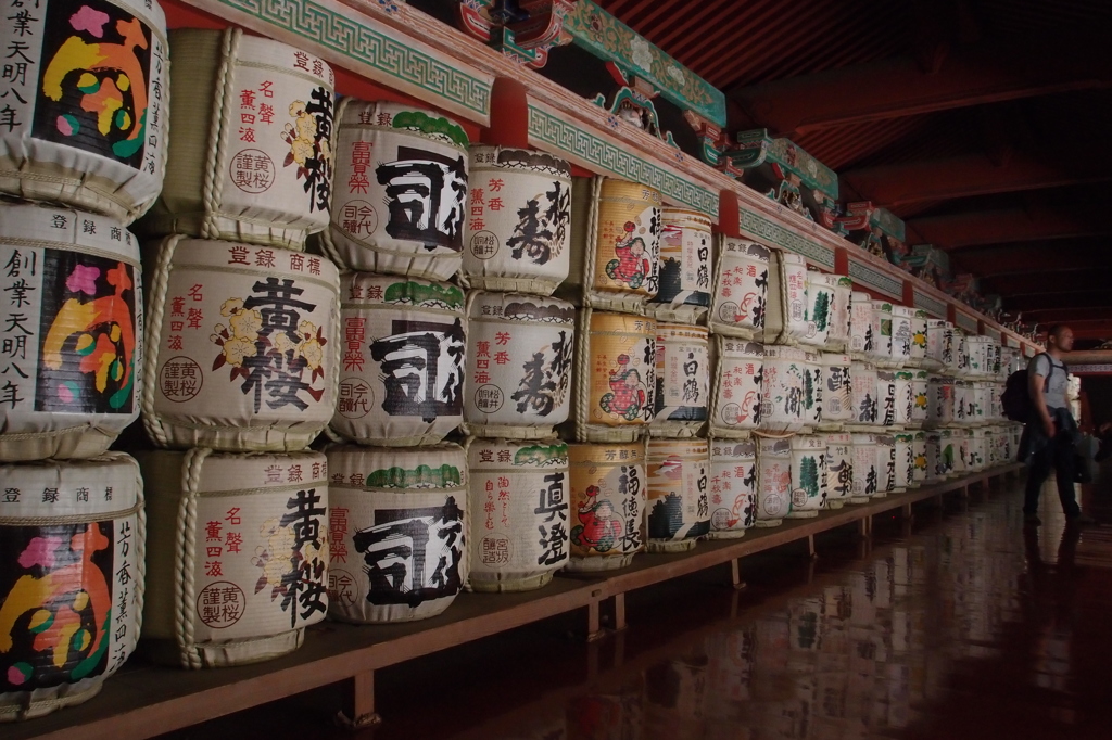 奉納酒樽