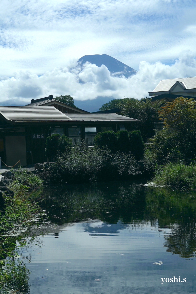 写真エッセイ：富士山20：忍野八海３：鏡池