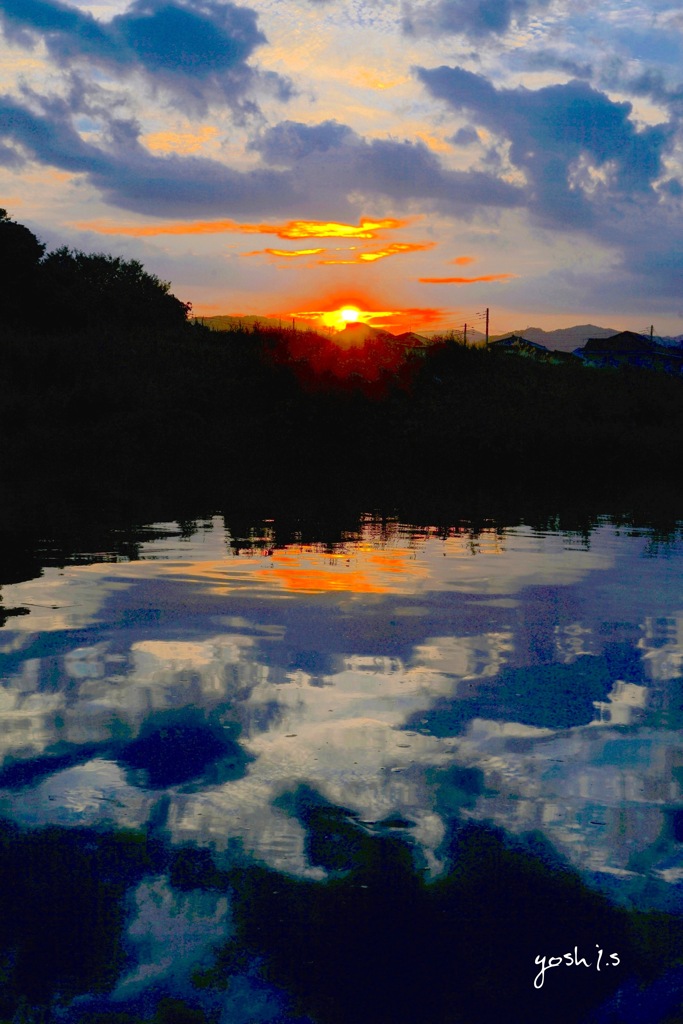 写真歌：天地の雲