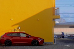 写真エッセイ：スノータイヤの Red car