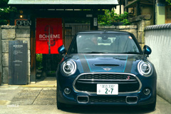 写真エッセイ：谷根千ウォーク８：Red and blue