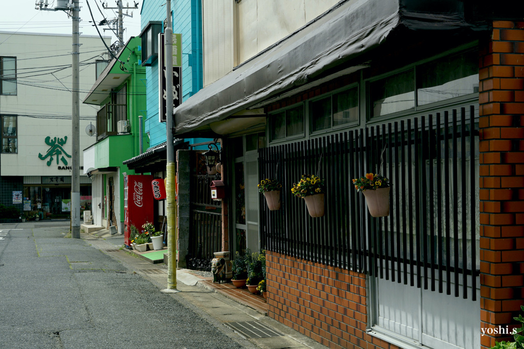 写真エッセイ：わが町点描32：横丁：NTW640