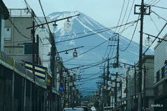 写真エッセイ：冠雪の富士 Photo Trip10：町を覆う富士