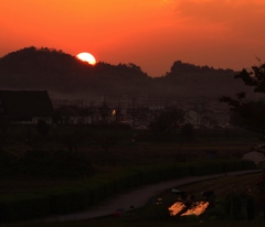 【備中路に沈む夕日】