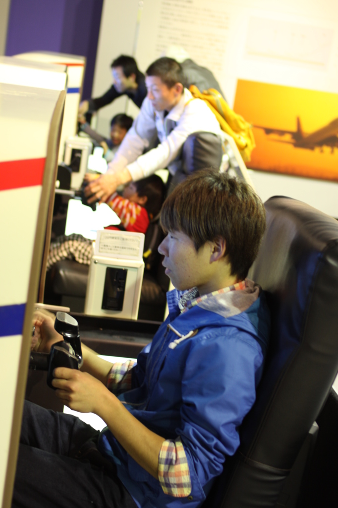 【奥２機は副操縦士も活躍中】