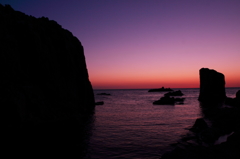 【夕刻の岸壁】