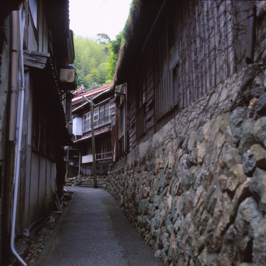 湯の道 脇道 細い道 By Aniter Id 写真共有サイト Photohito