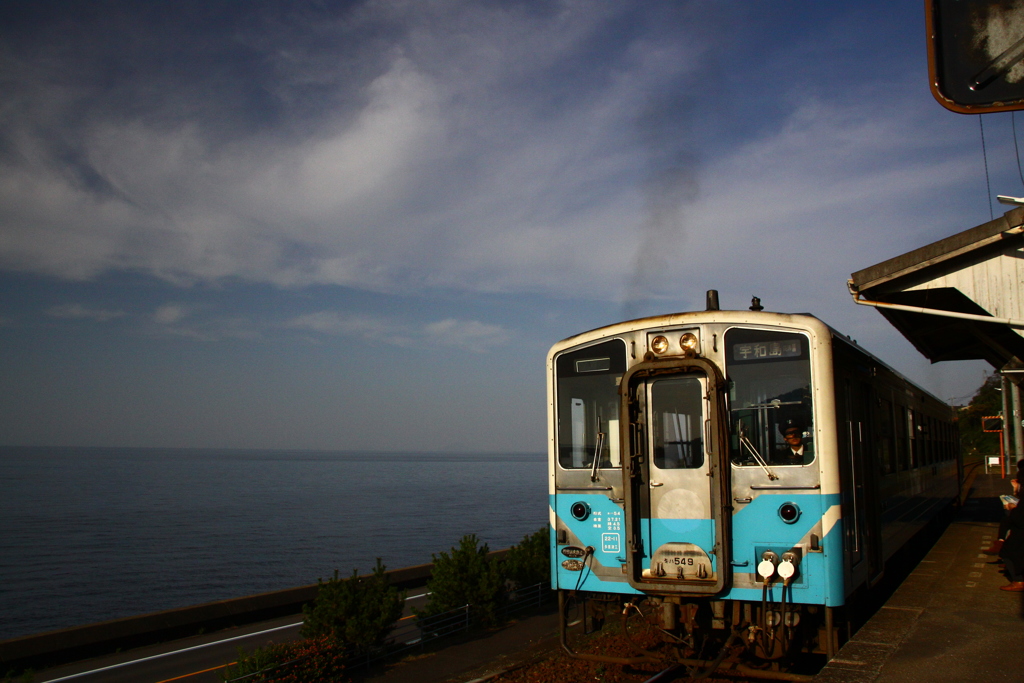 海沿いの駅 2