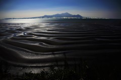 月下の御輿来海岸