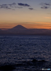 森戸海岸より