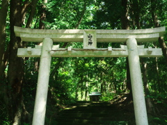 山神の社