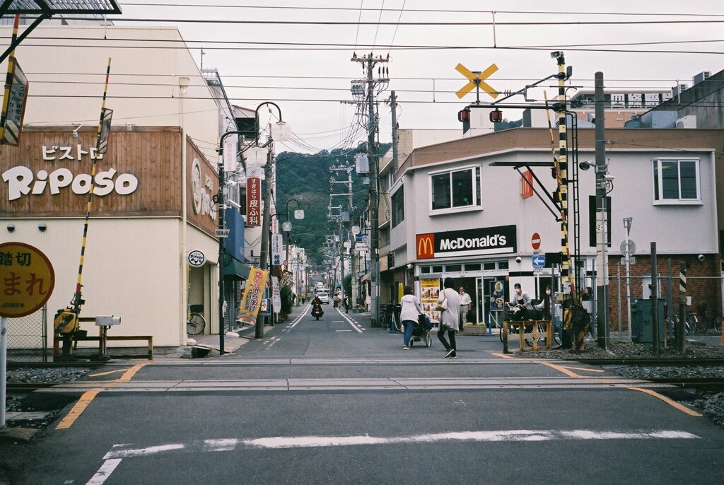 参道の踏切