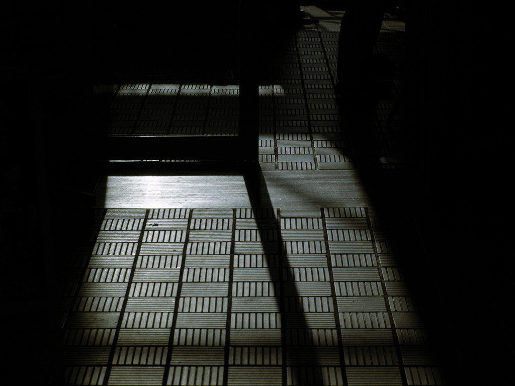 トビラの向こう