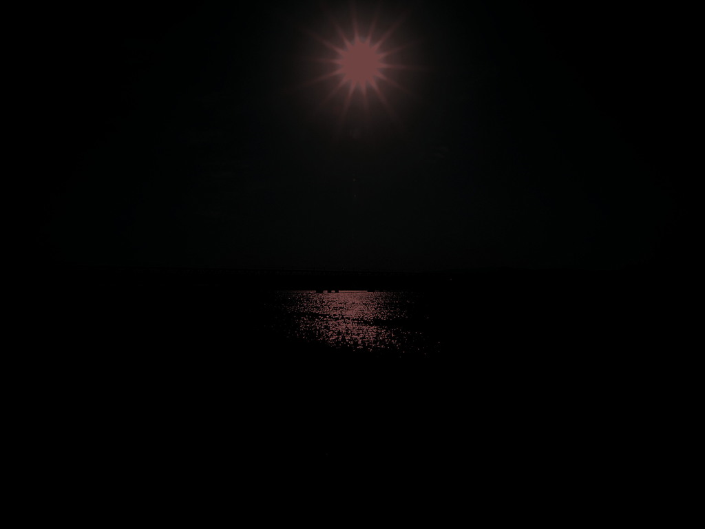 シュールな太陽