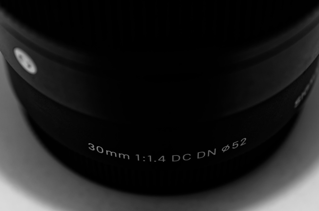 30mm 1:1.4 DC DN