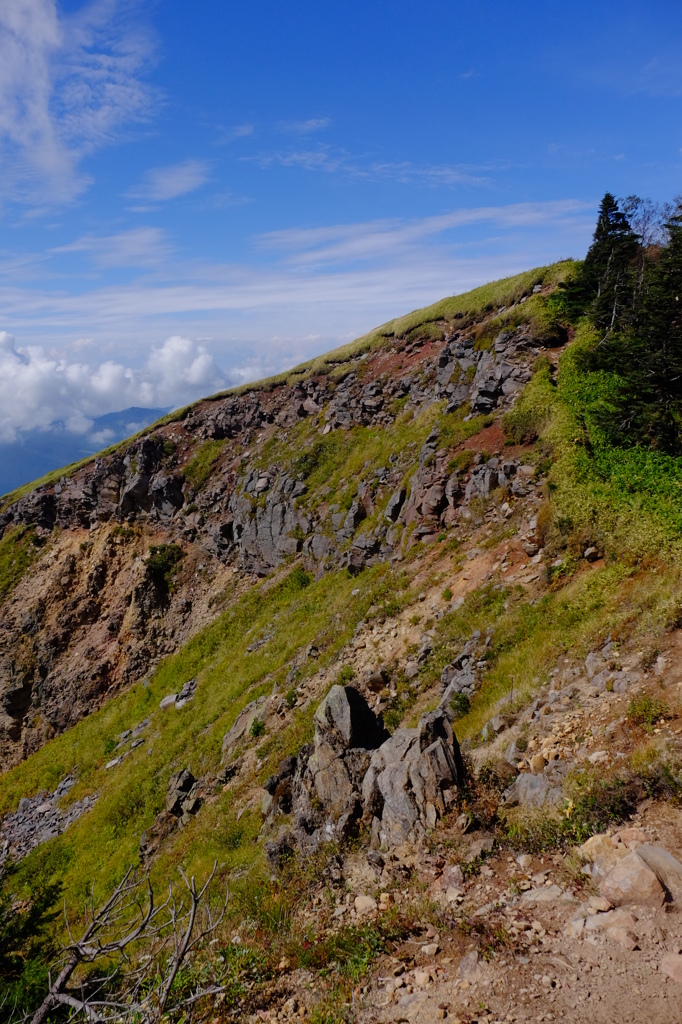 根子岳山頂直下