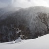 目指す岩峰は風の中