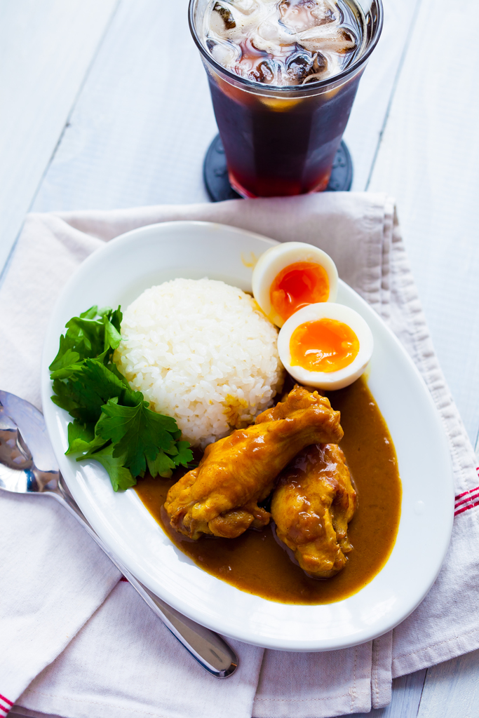 鶏手羽元のチキンカレー