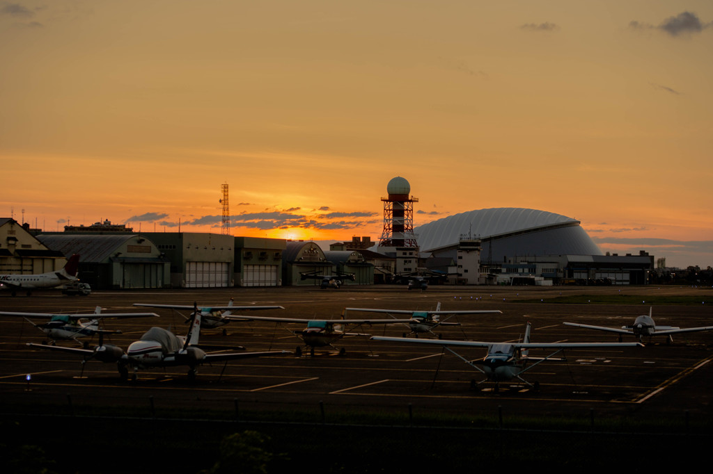 賑わった空