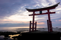 海の守り神