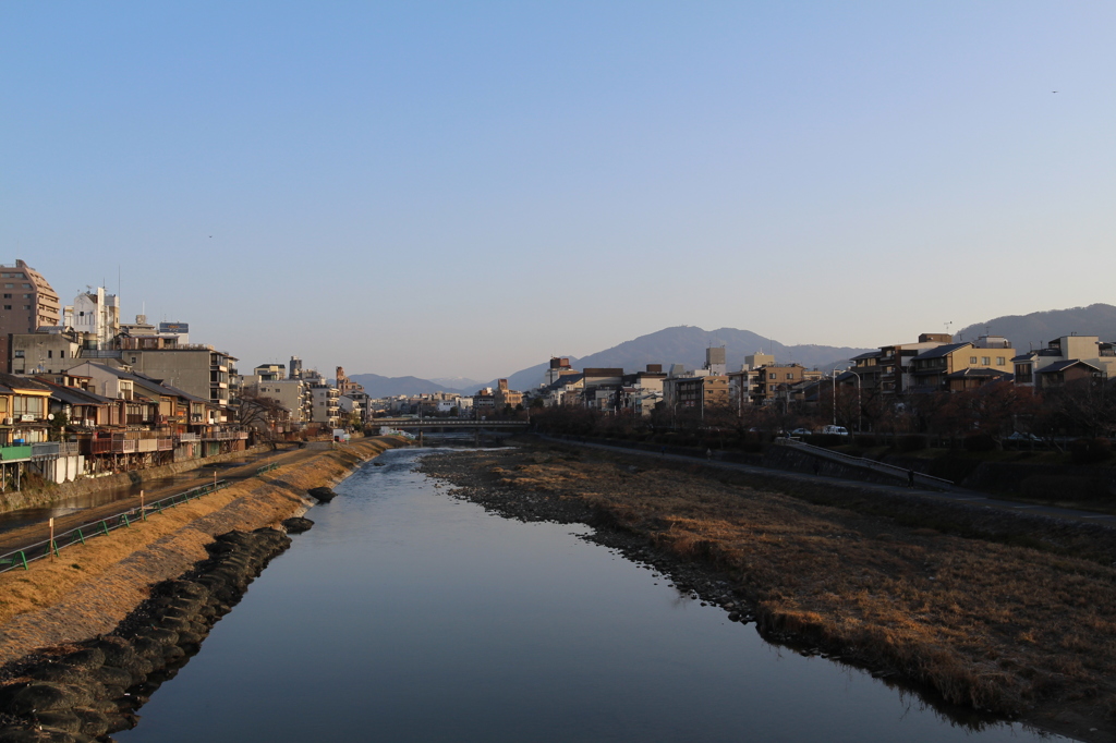 朝の鴨川