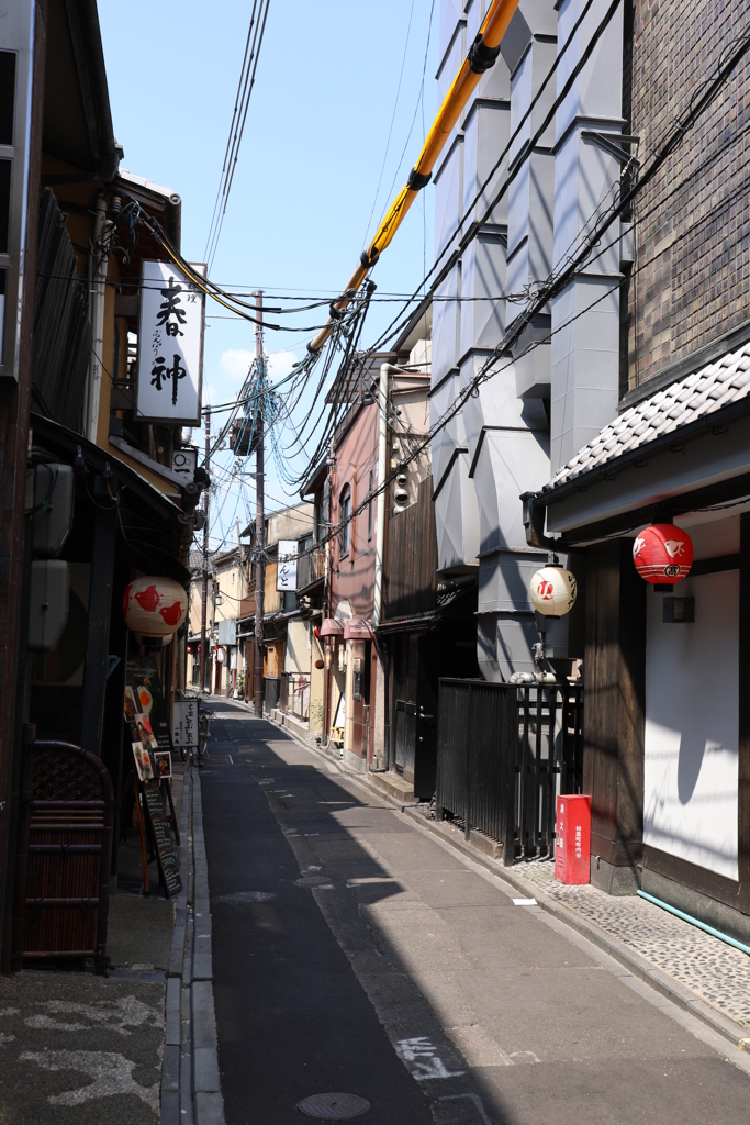 ひと気がない路地